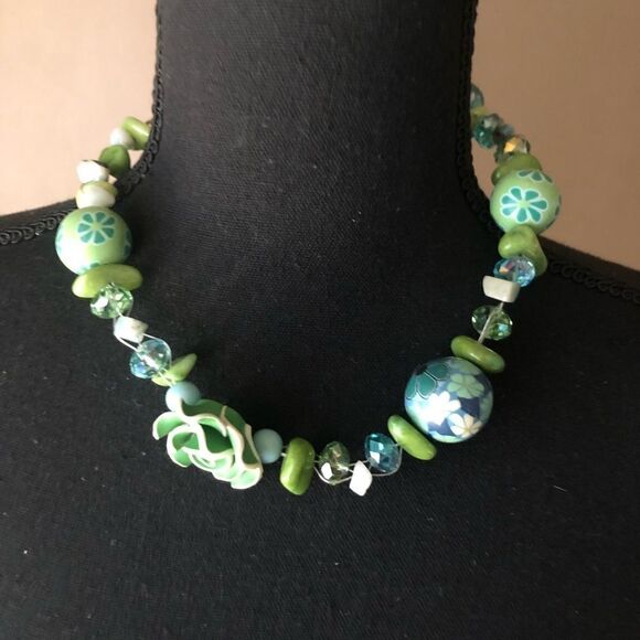 JS Collection Aloha Necklace - Picture 2 of 4